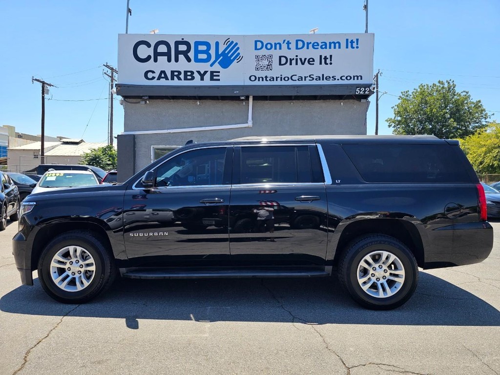 Chevrolet Suburban Vehicle Full-screen Gallery Image 3