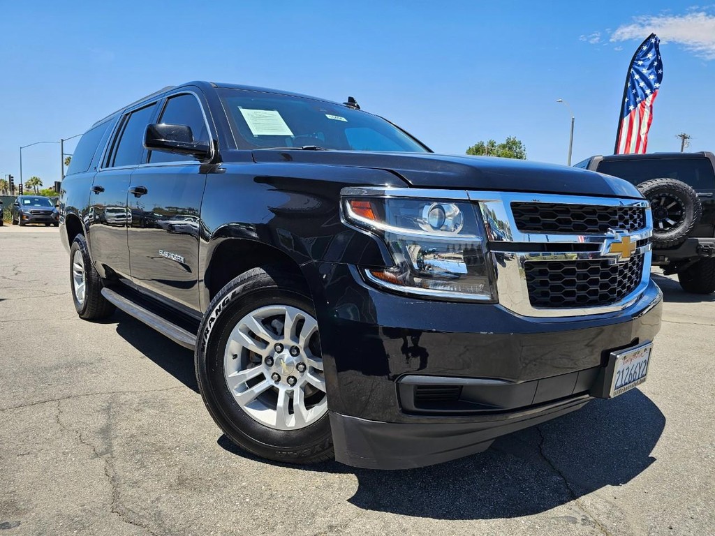 Chevrolet Suburban Vehicle Full-screen Gallery Image 8