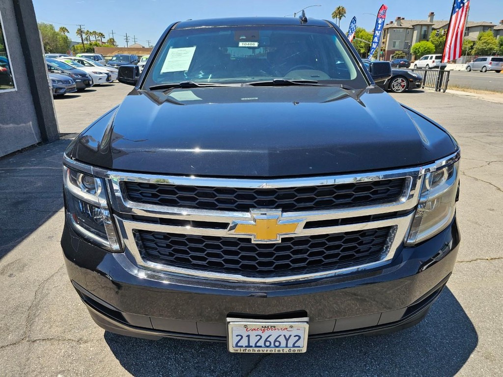 Chevrolet Suburban Vehicle Full-screen Gallery Image 9