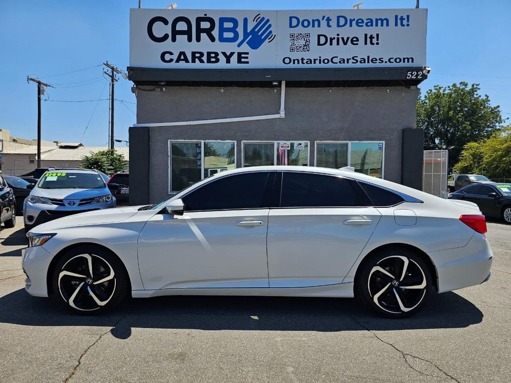 Honda Accord Sedan Vehicle Full-screen Gallery Image 3