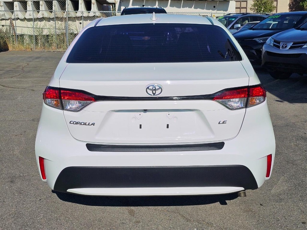 Toyota Corolla Vehicle Full-screen Gallery Image 5