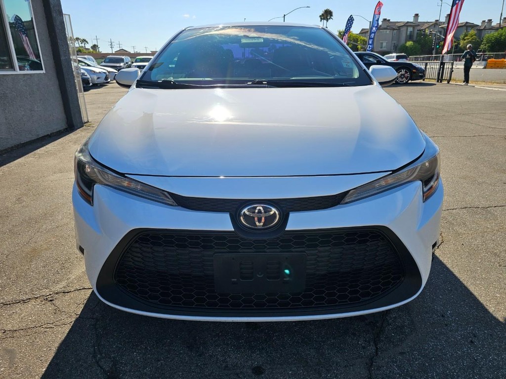 Toyota Corolla Vehicle Full-screen Gallery Image 9