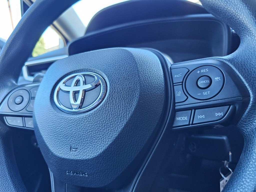 Toyota Corolla Vehicle Full-screen Gallery Image 20