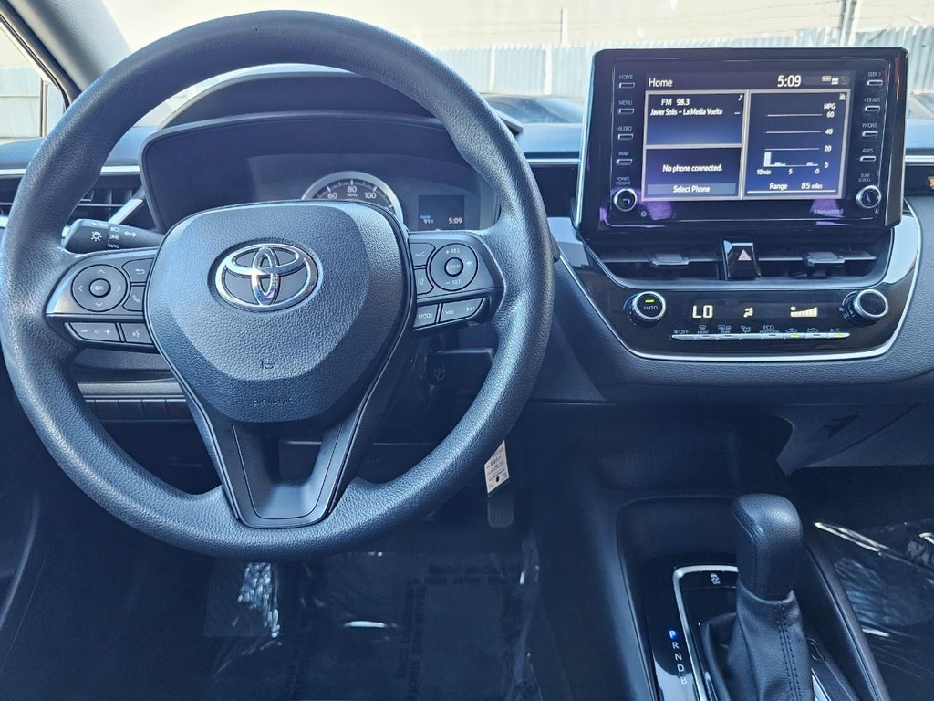 Toyota Corolla Vehicle Full-screen Gallery Image 24
