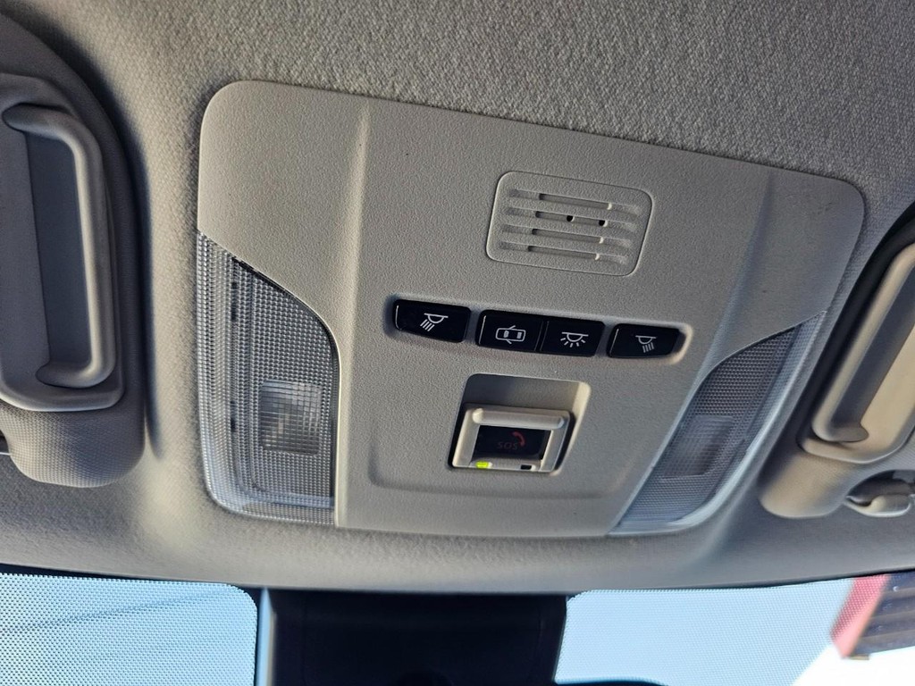 Toyota Corolla Vehicle Full-screen Gallery Image 30