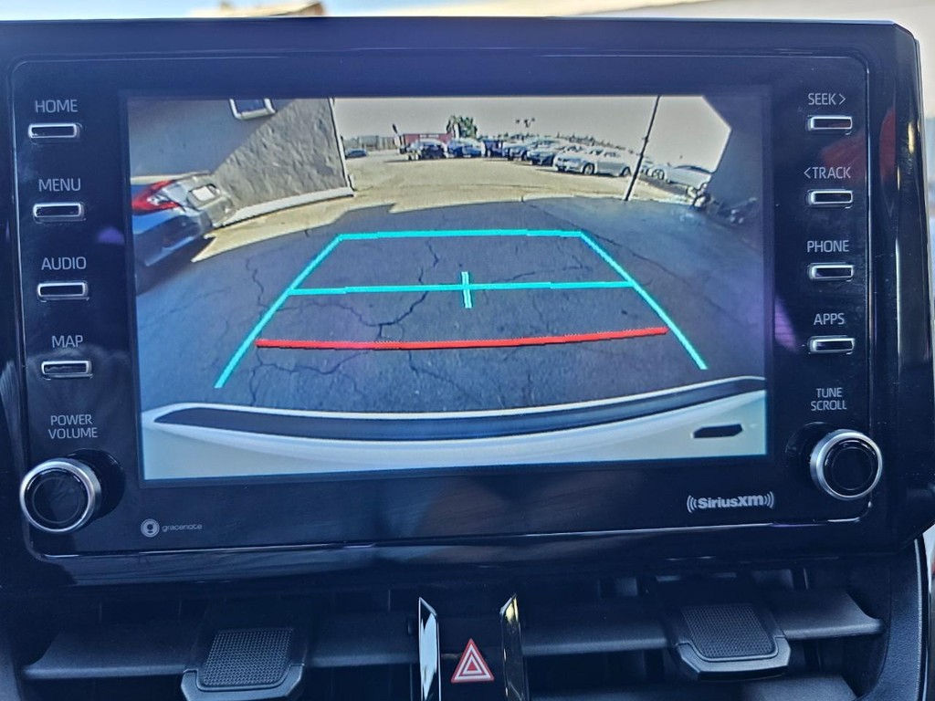 Toyota Corolla Vehicle Full-screen Gallery Image 32
