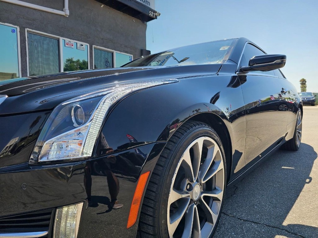 Cadillac ATS Coupe Vehicle Full-screen Gallery Image 11