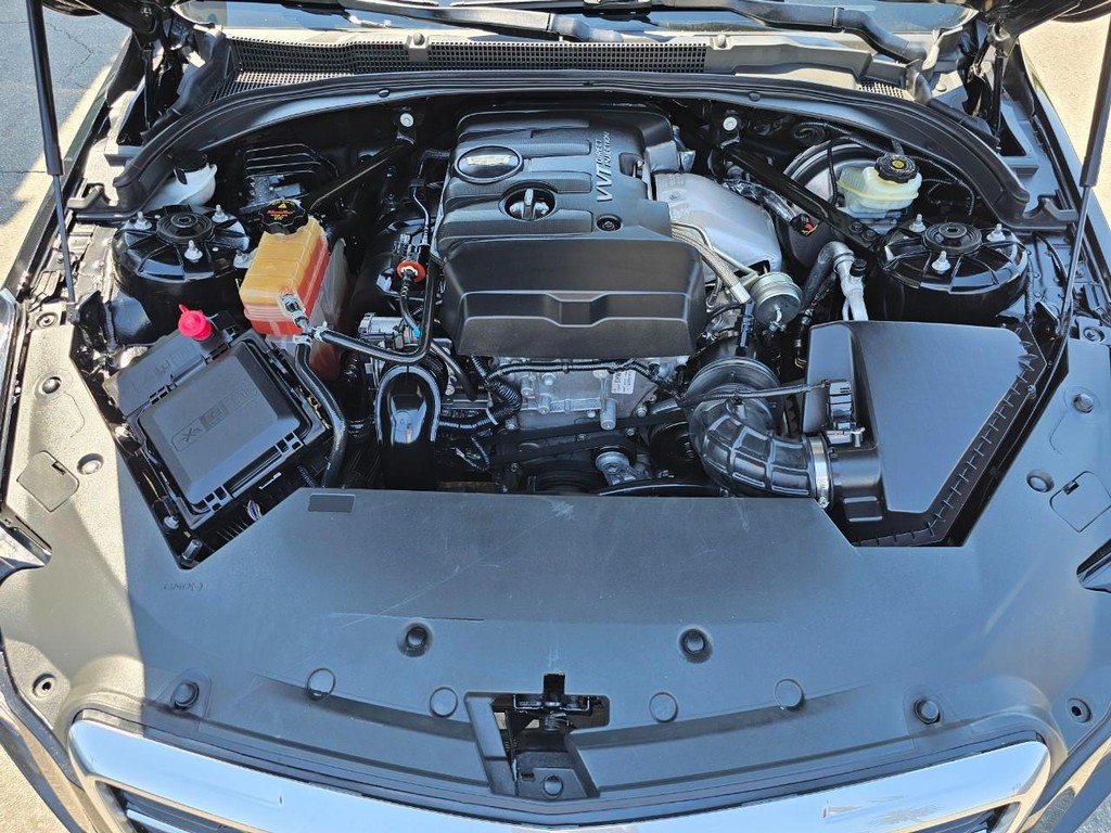 Cadillac ATS Coupe Vehicle Full-screen Gallery Image 38