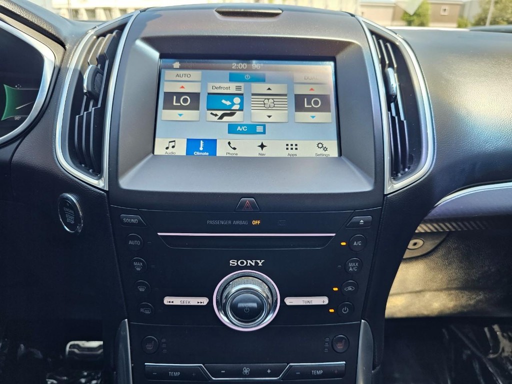 Ford Edge Vehicle Full-screen Gallery Image 26
