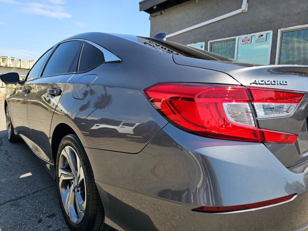 Honda Accord Hybrid Vehicle Full-screen Gallery Image 12