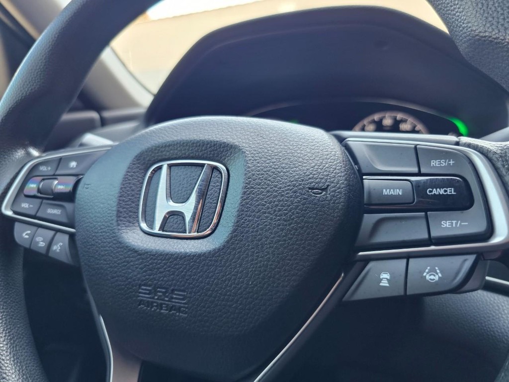 Honda Accord Hybrid Vehicle Full-screen Gallery Image 22