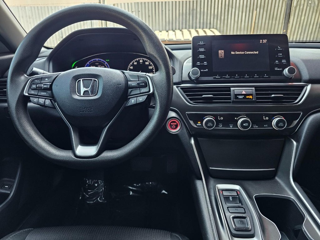 Honda Accord Hybrid Vehicle Full-screen Gallery Image 27