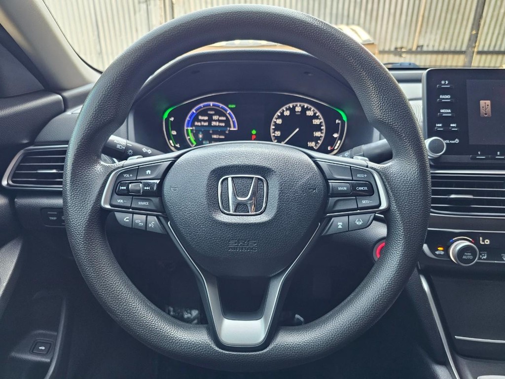Honda Accord Hybrid Vehicle Full-screen Gallery Image 28