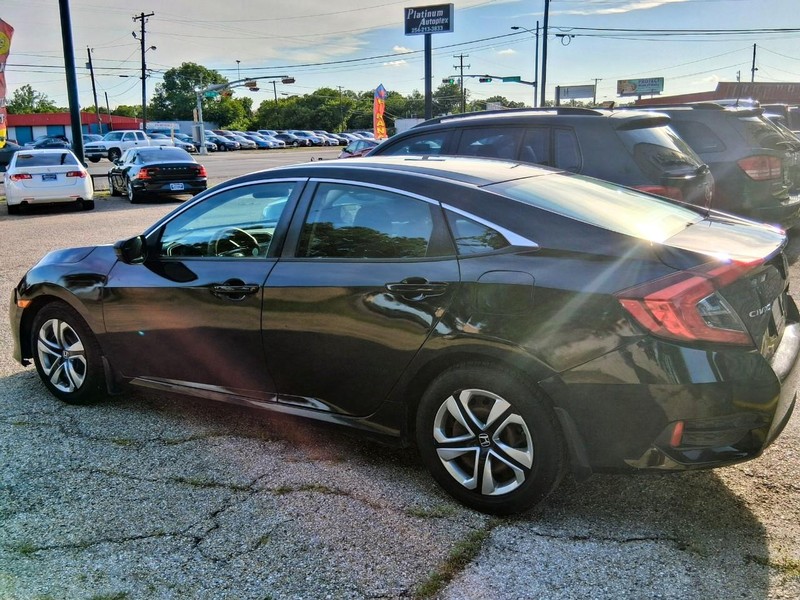 Honda Civic Vehicle Image 02