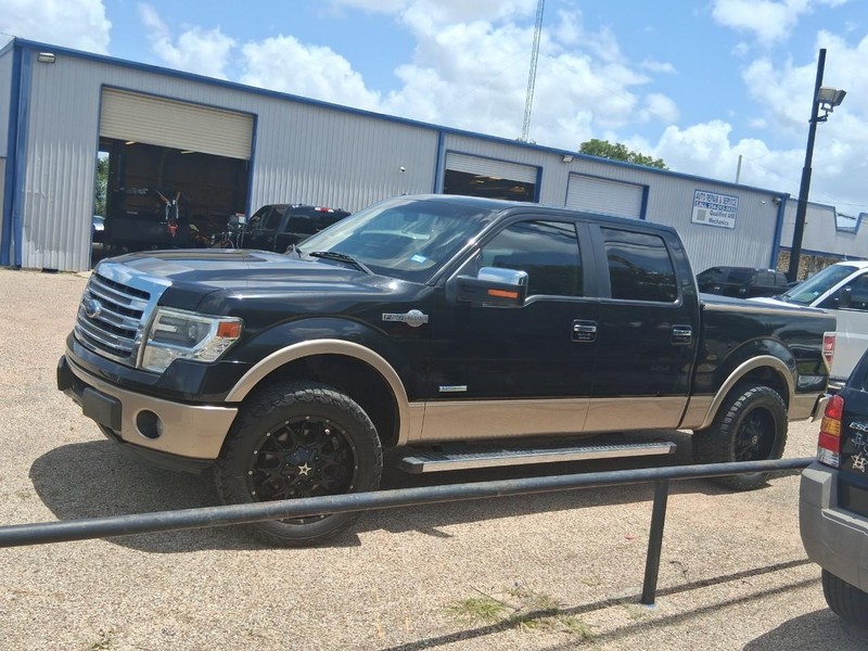 Ford F-150 Vehicle Image 02