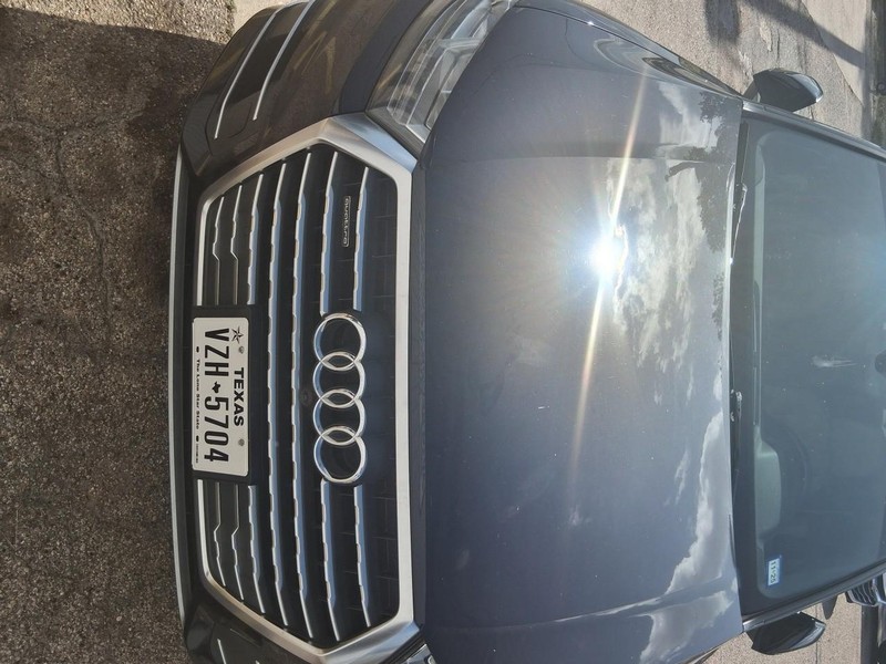Audi Q7 Vehicle Image 03