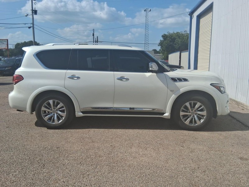 INFINITI QX80 Vehicle Image 04