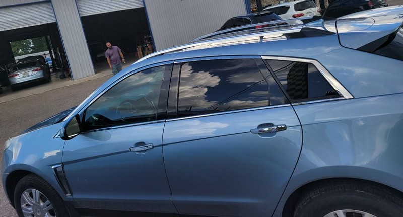 Cadillac SRX Vehicle Image 02