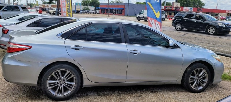 Toyota Camry Vehicle Image 04