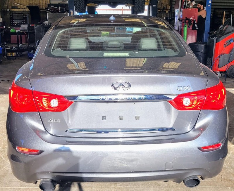 INFINITI Q50 Vehicle Image 03