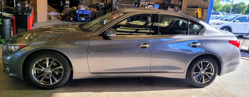 INFINITI Q50 Vehicle Image 04