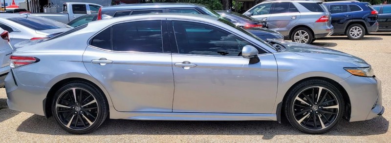 Toyota Camry Vehicle Image 04