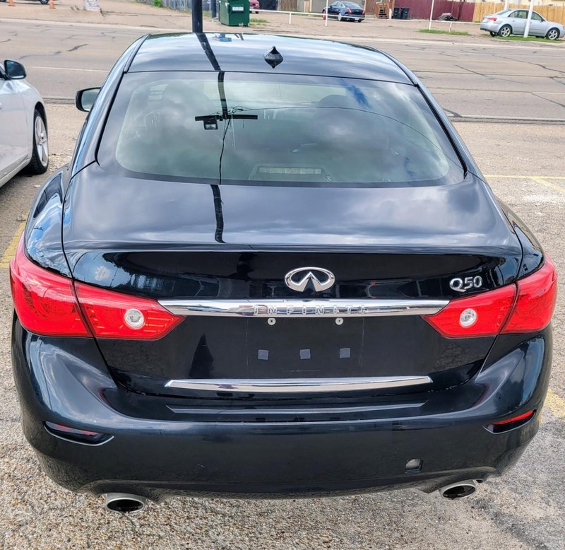 INFINITI Q50 Vehicle Image 02