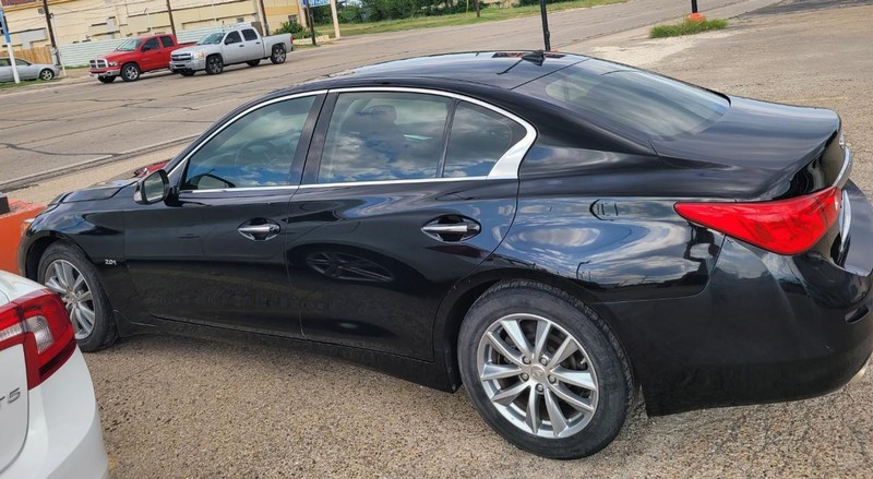 INFINITI Q50 Vehicle Image 03