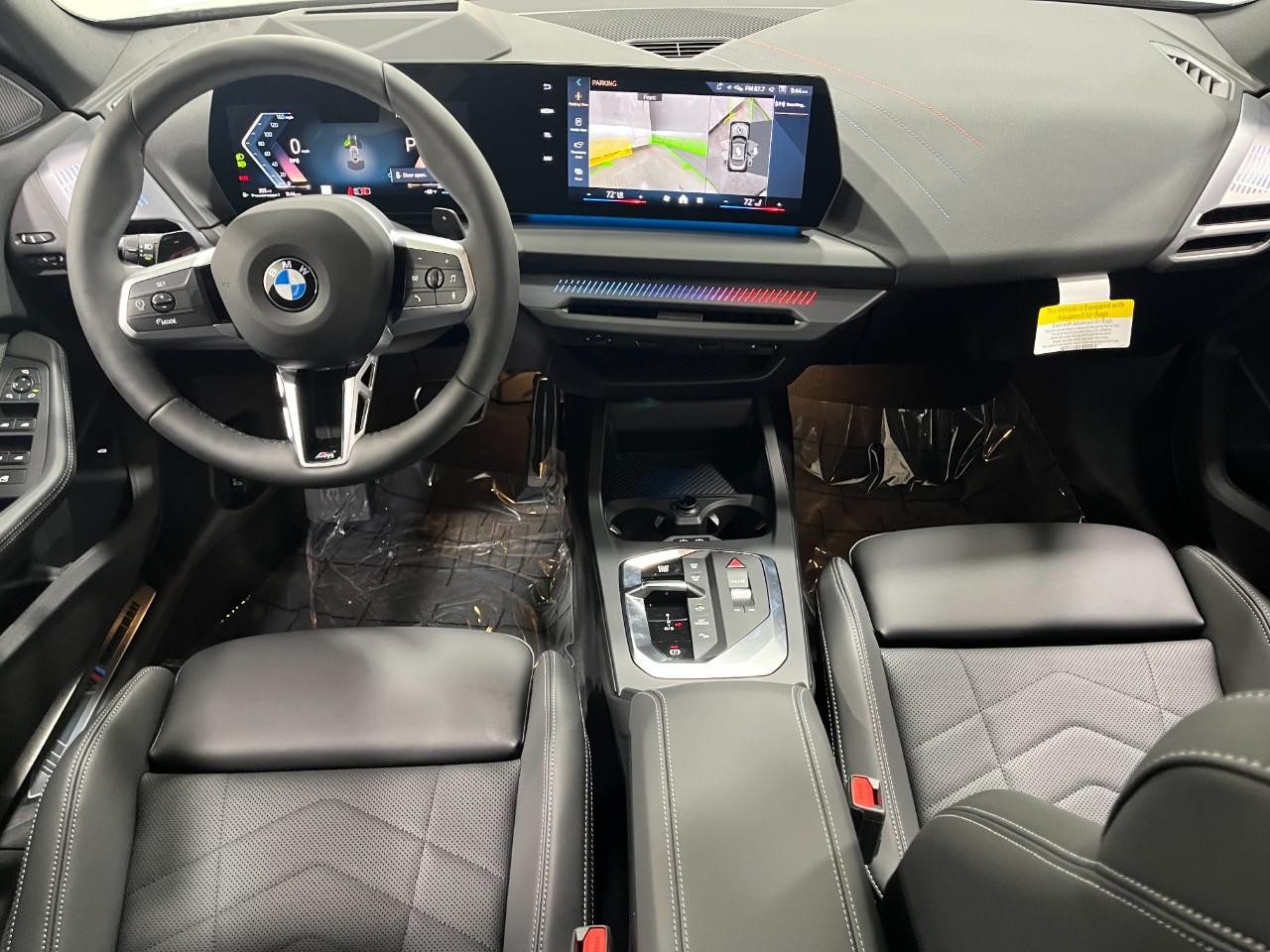 BMW 2 Series Vehicle Full-screen Gallery Image 14