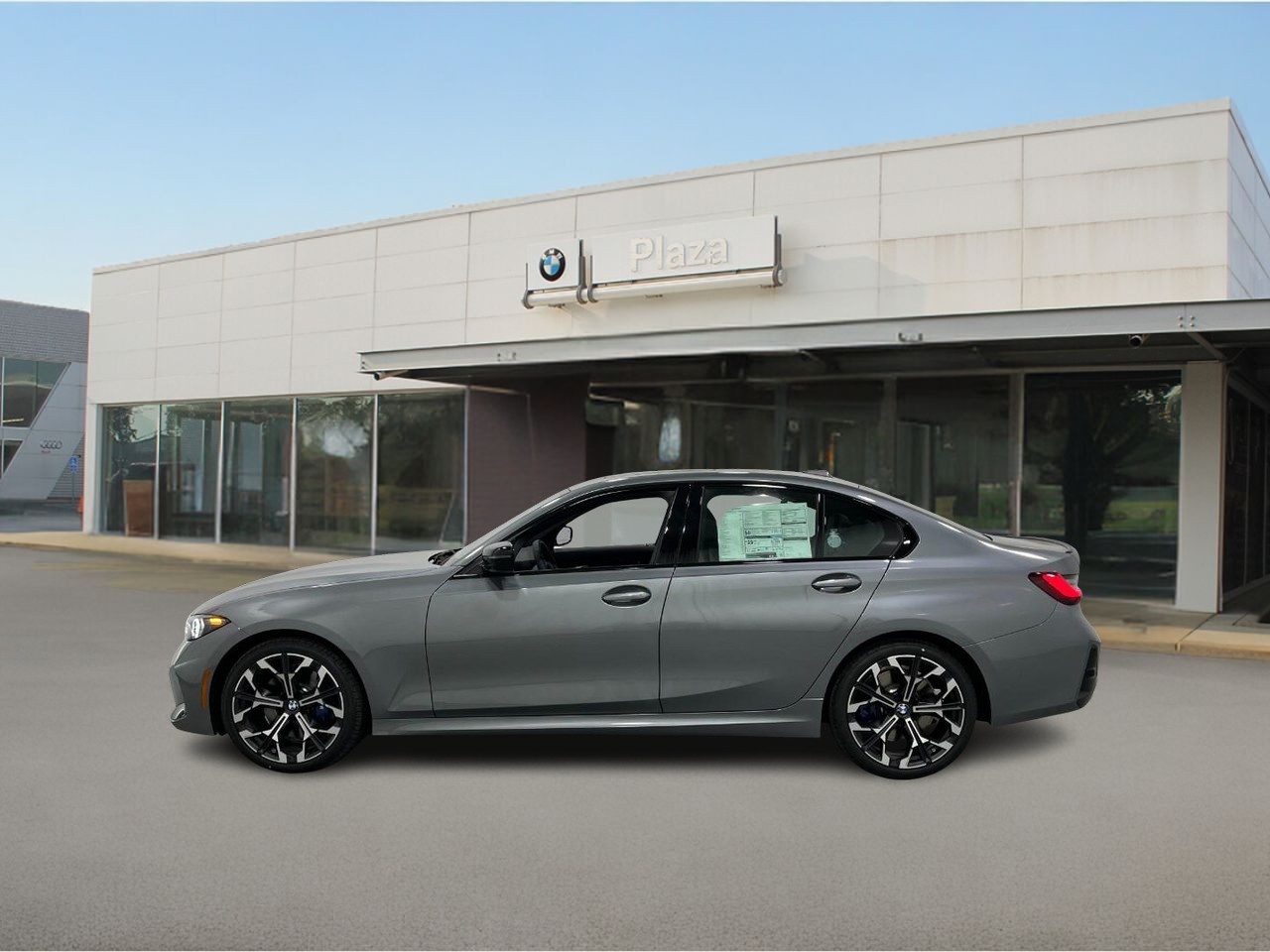 BMW 3 Series Vehicle Full-screen Gallery Image 2