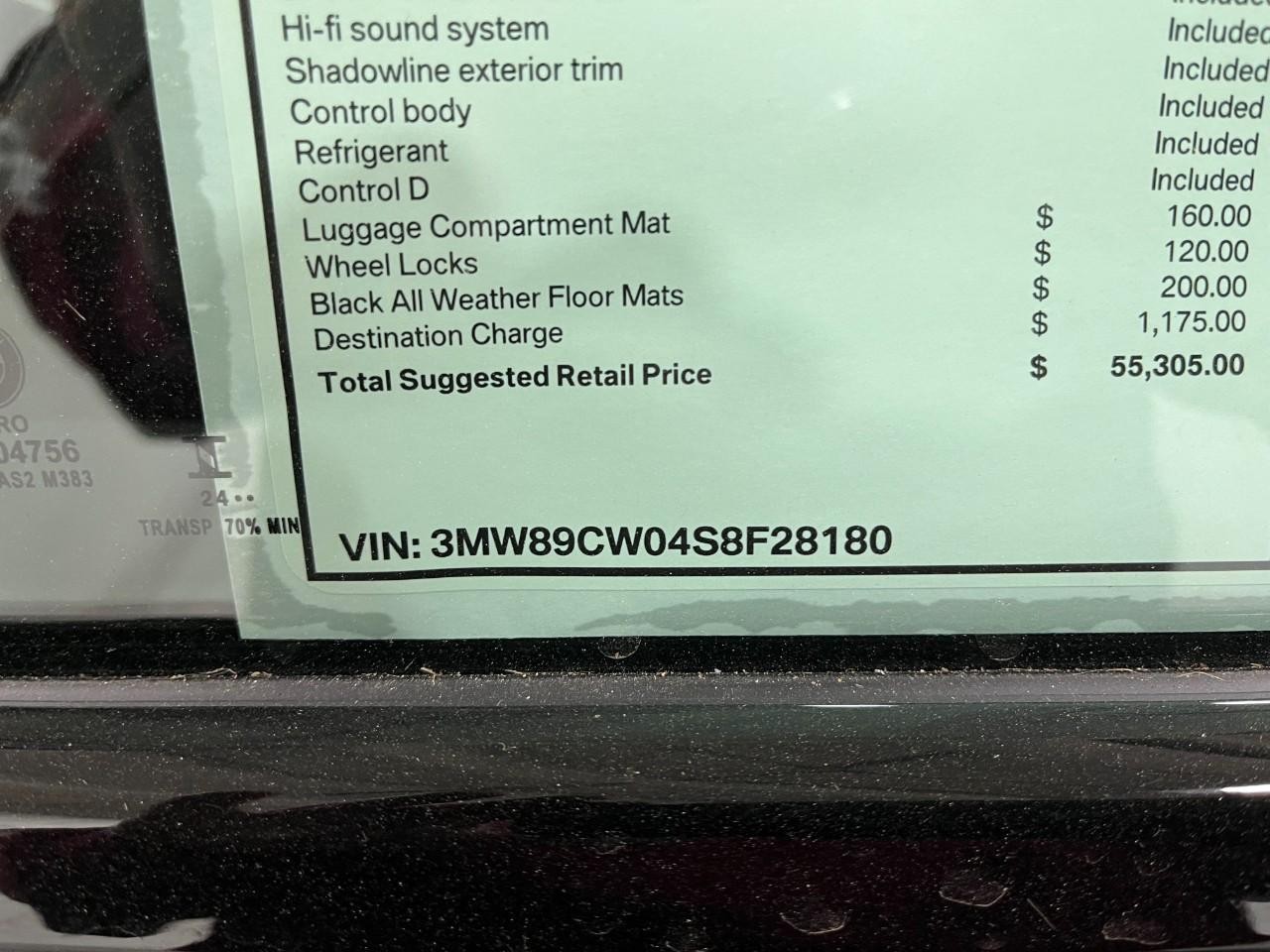 BMW 3 Series Vehicle Full-screen Gallery Image 39