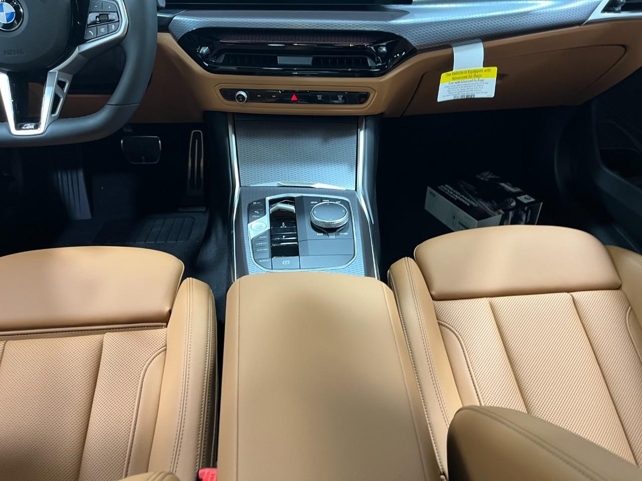 BMW 3 Series Vehicle Full-screen Gallery Image 17