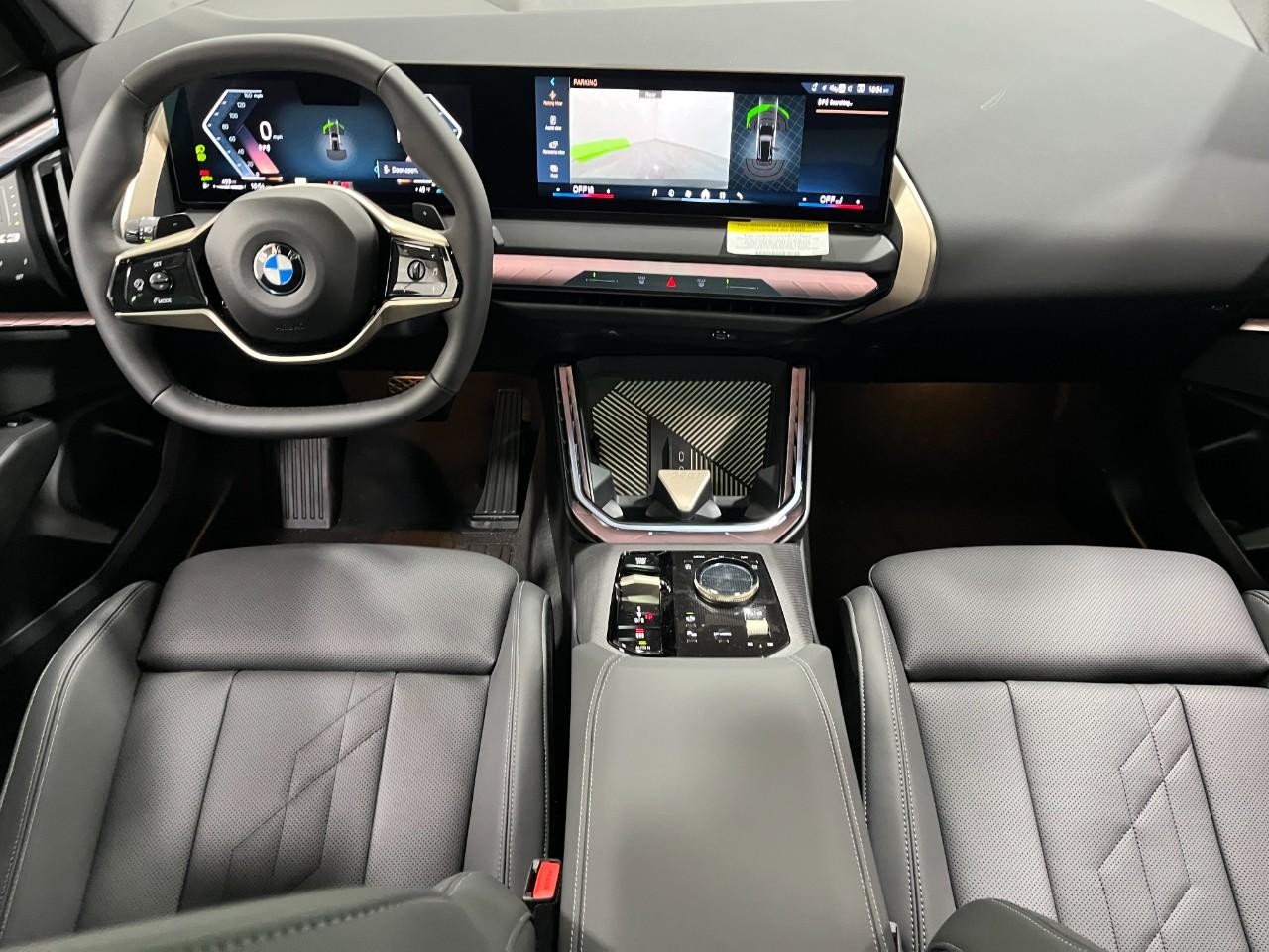 BMW X3 Vehicle Full-screen Gallery Image 14