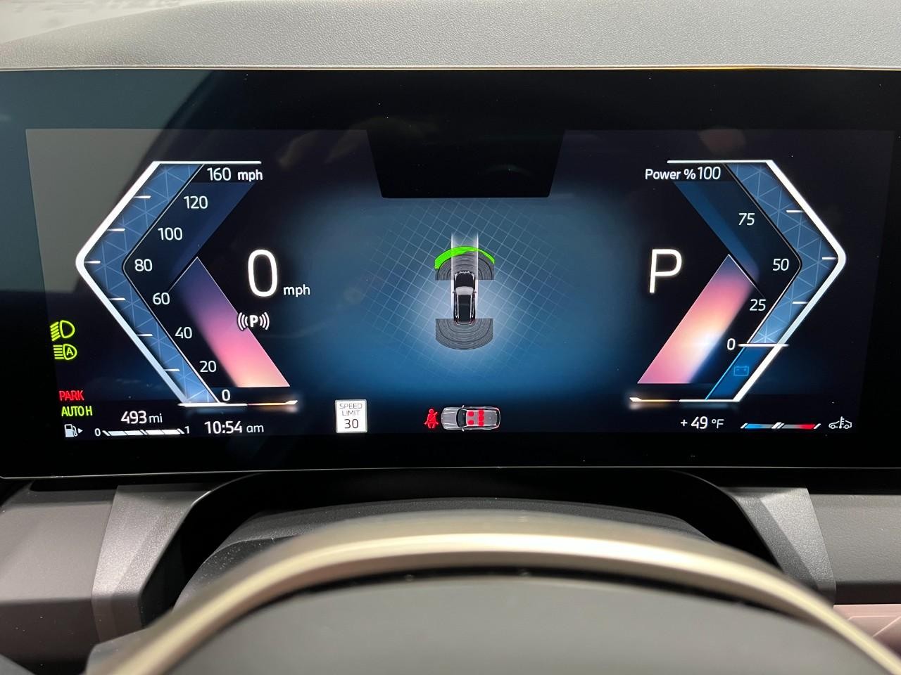 BMW X3 Vehicle Full-screen Gallery Image 24