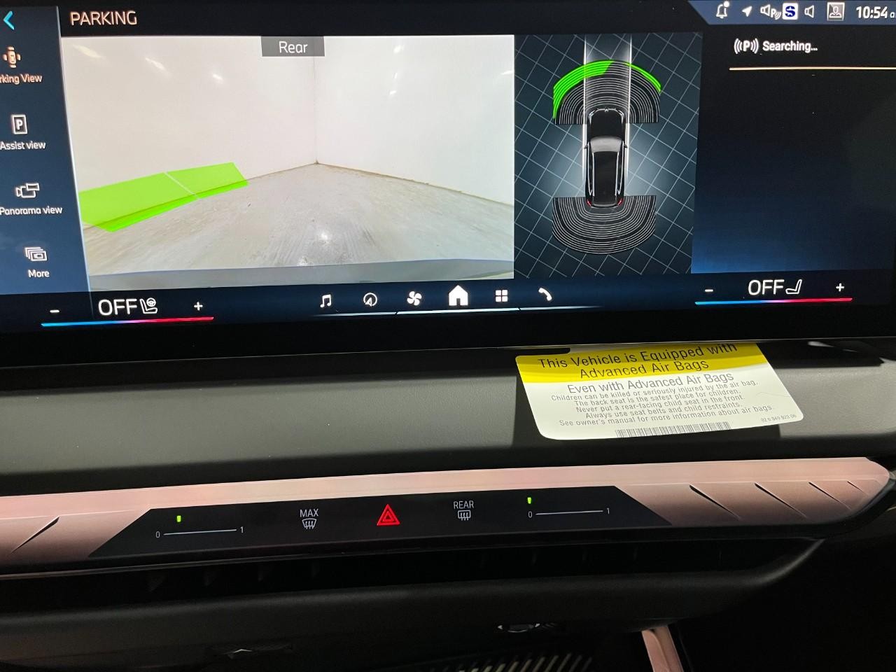 BMW X3 Vehicle Full-screen Gallery Image 25