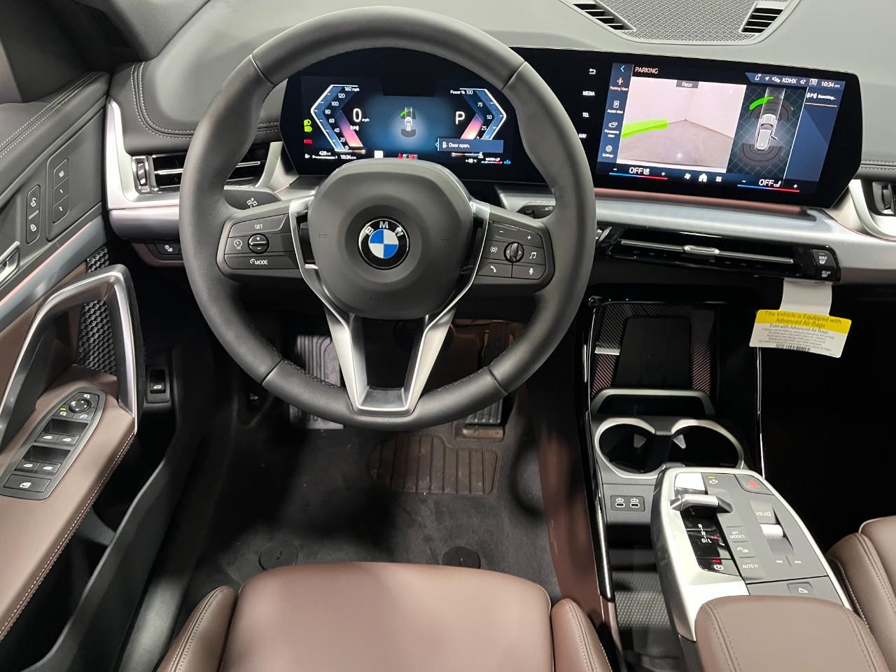 BMW X1 Vehicle Full-screen Gallery Image 15