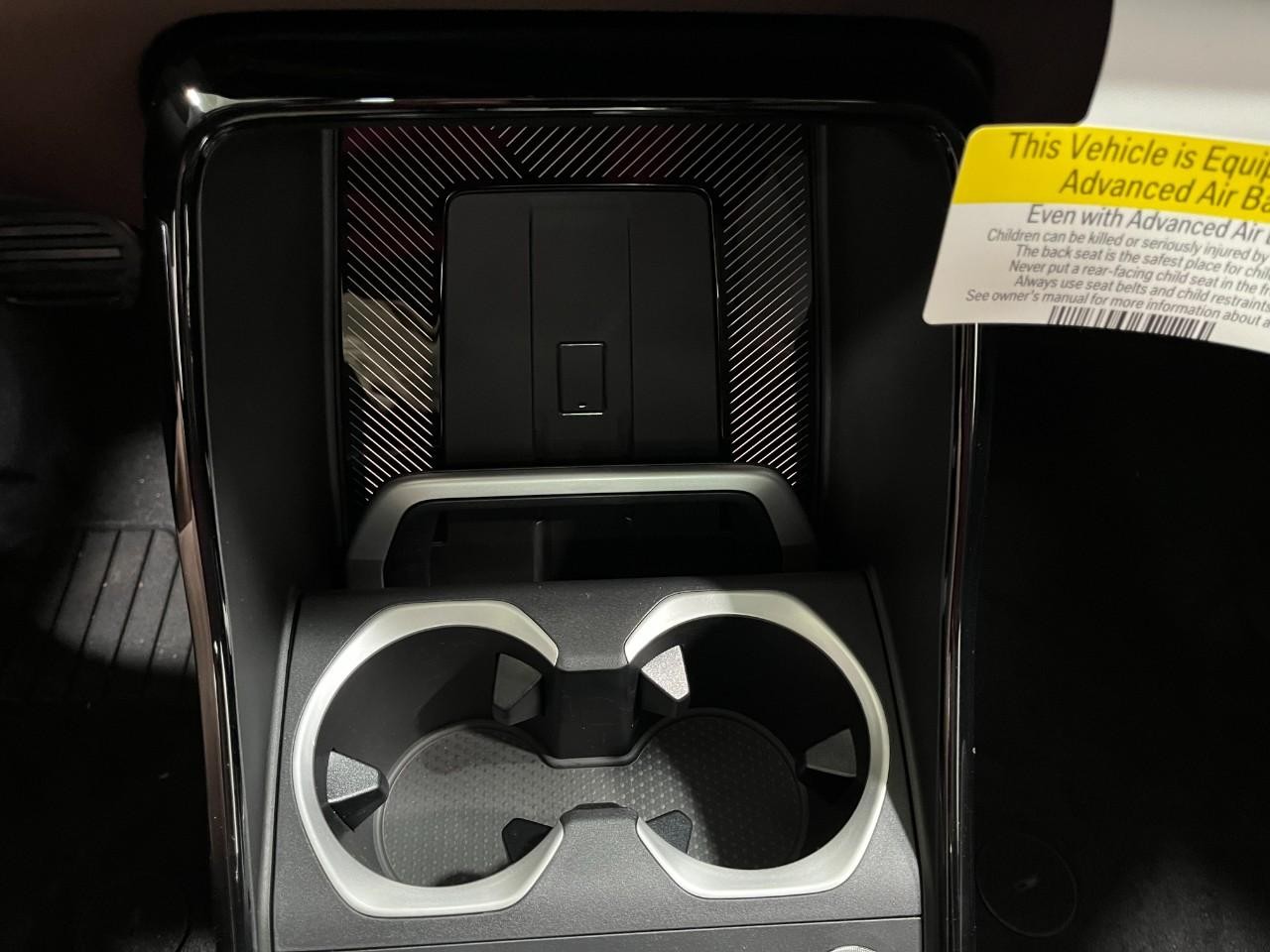 BMW X1 Vehicle Full-screen Gallery Image 27