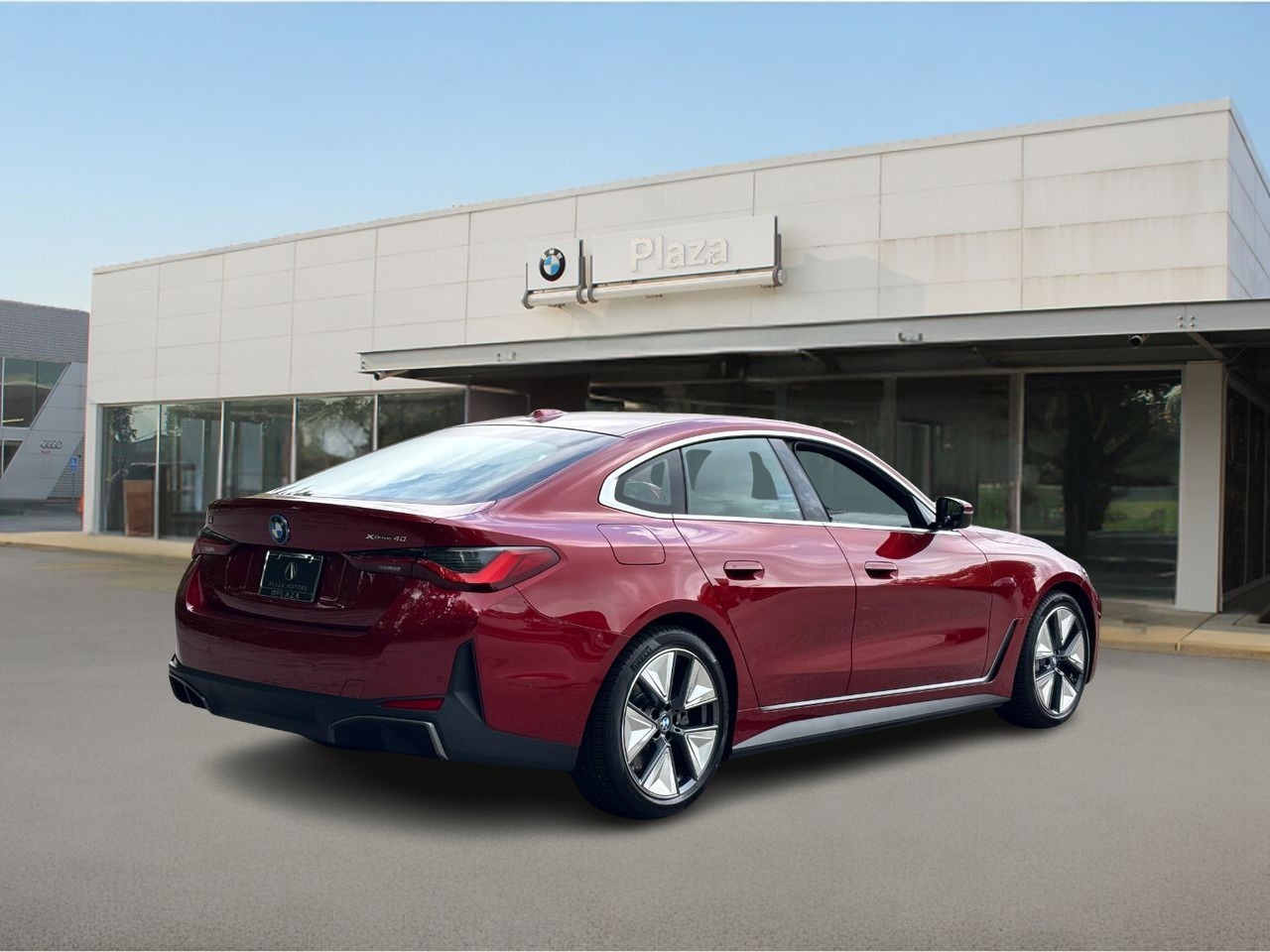 BMW i4 Vehicle Full-screen Gallery Image 4