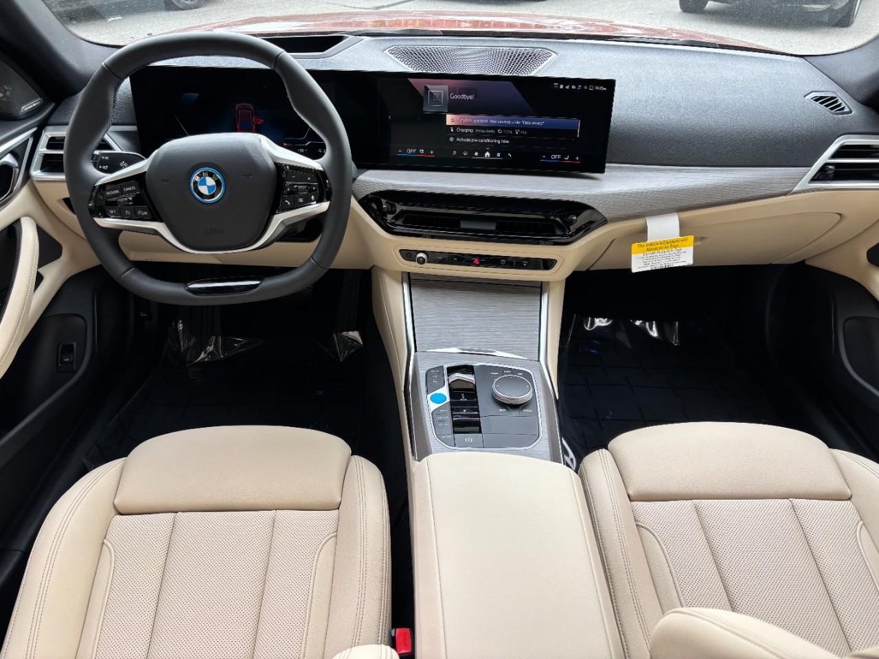 BMW i4 Vehicle Full-screen Gallery Image 14