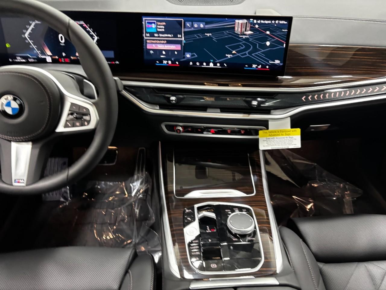 BMW X5 Vehicle Full-screen Gallery Image 16