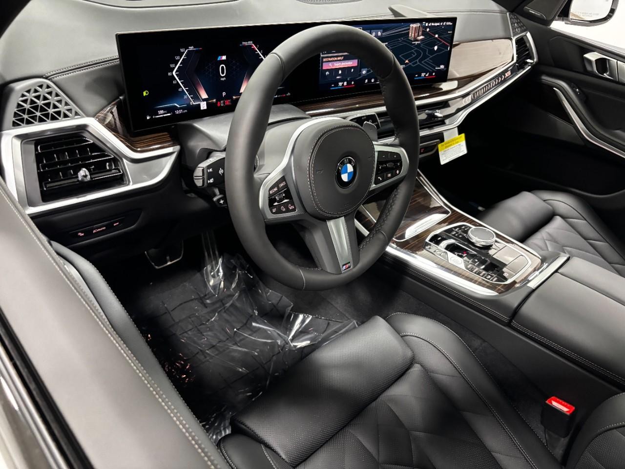 BMW X5 Vehicle Full-screen Gallery Image 20