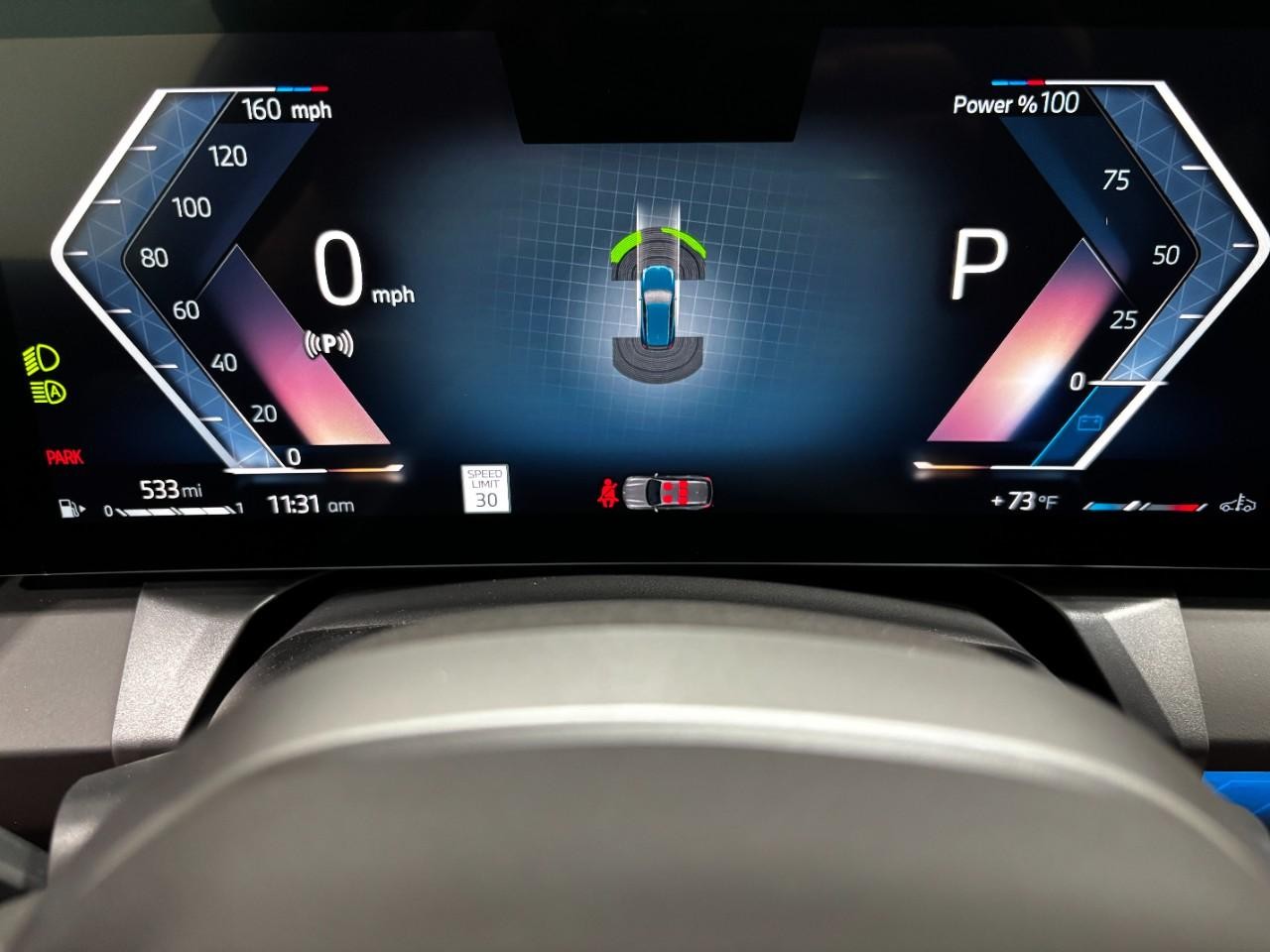 BMW X3 Vehicle Full-screen Gallery Image 24