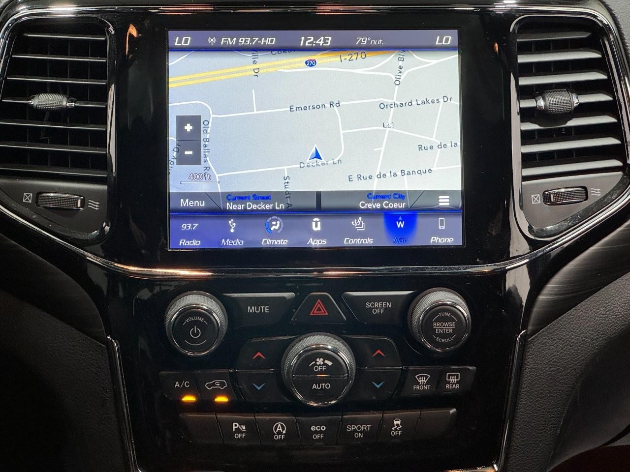 Jeep Grand Cherokee Vehicle Full-screen Gallery Image 14