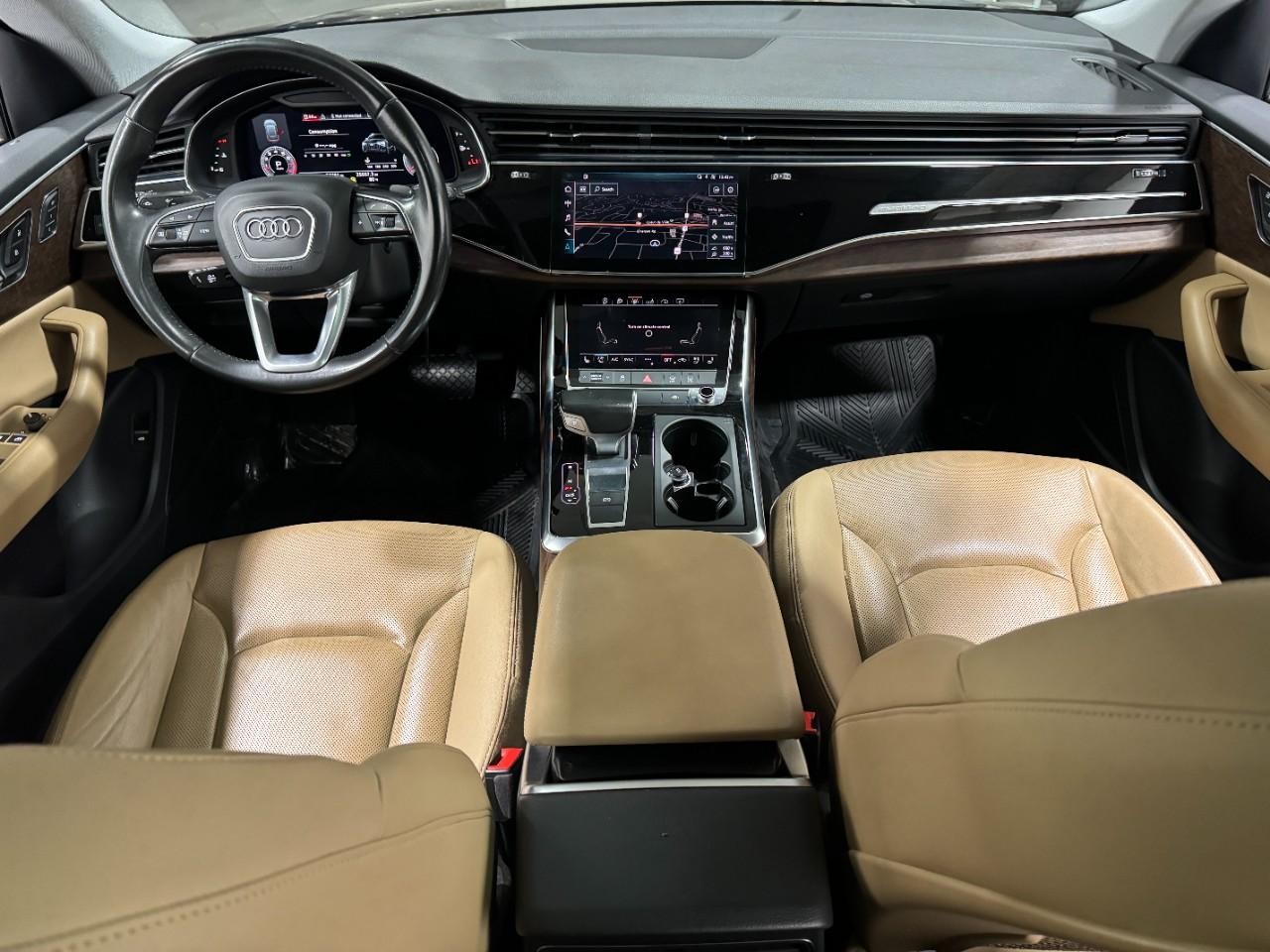 Audi Q8 Vehicle Full-screen Gallery Image 13