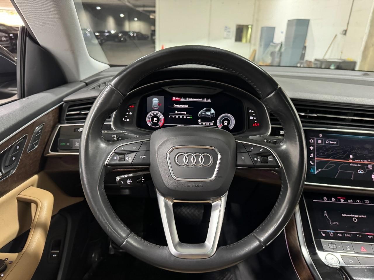 Audi Q8 Vehicle Full-screen Gallery Image 14