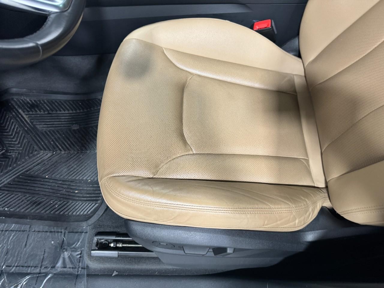 Audi Q8 Vehicle Full-screen Gallery Image 29