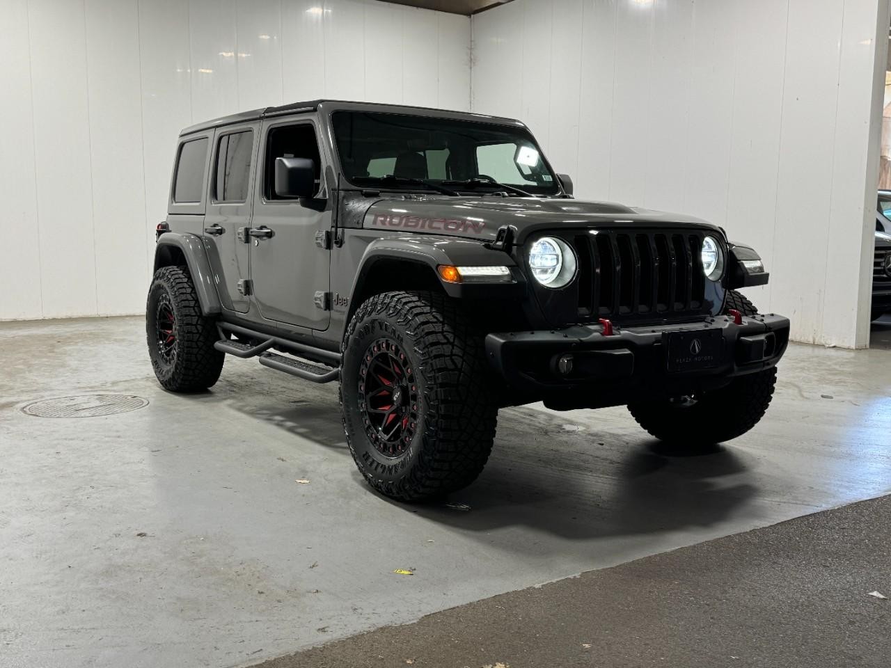 Jeep Wrangler Vehicle Full-screen Gallery Image 6