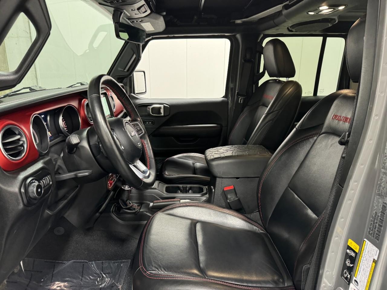 Jeep Wrangler Vehicle Full-screen Gallery Image 22