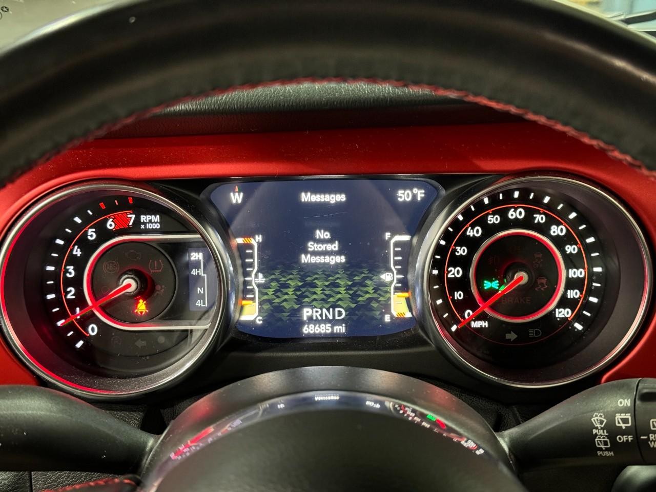 Jeep Wrangler Vehicle Full-screen Gallery Image 27