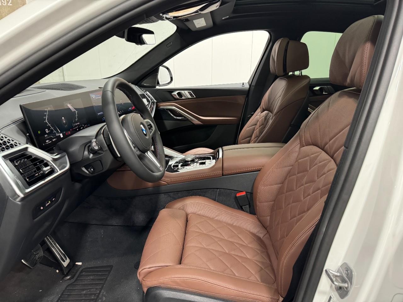 BMW X6 Vehicle Full-screen Gallery Image 27